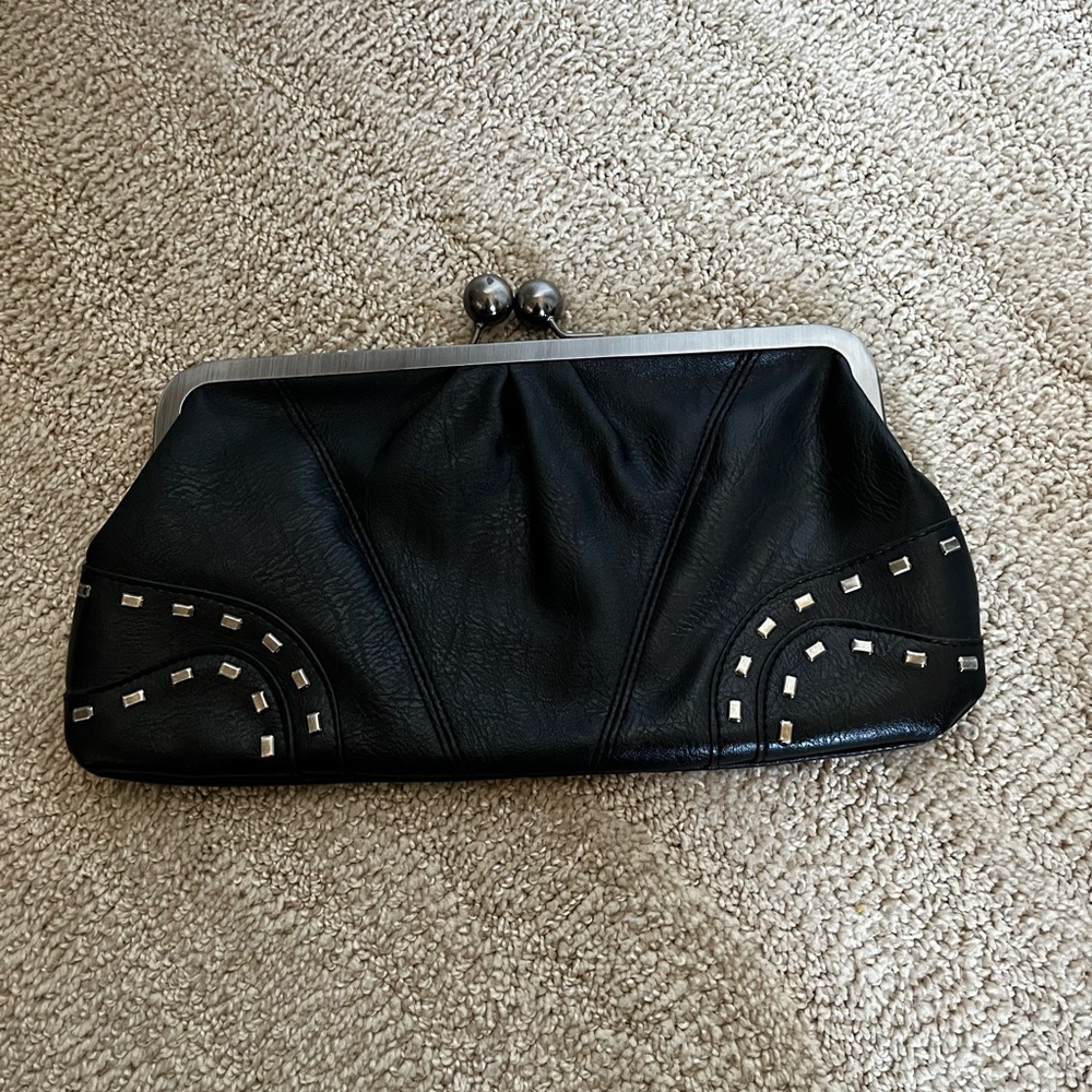 Jessica Simpson clutch